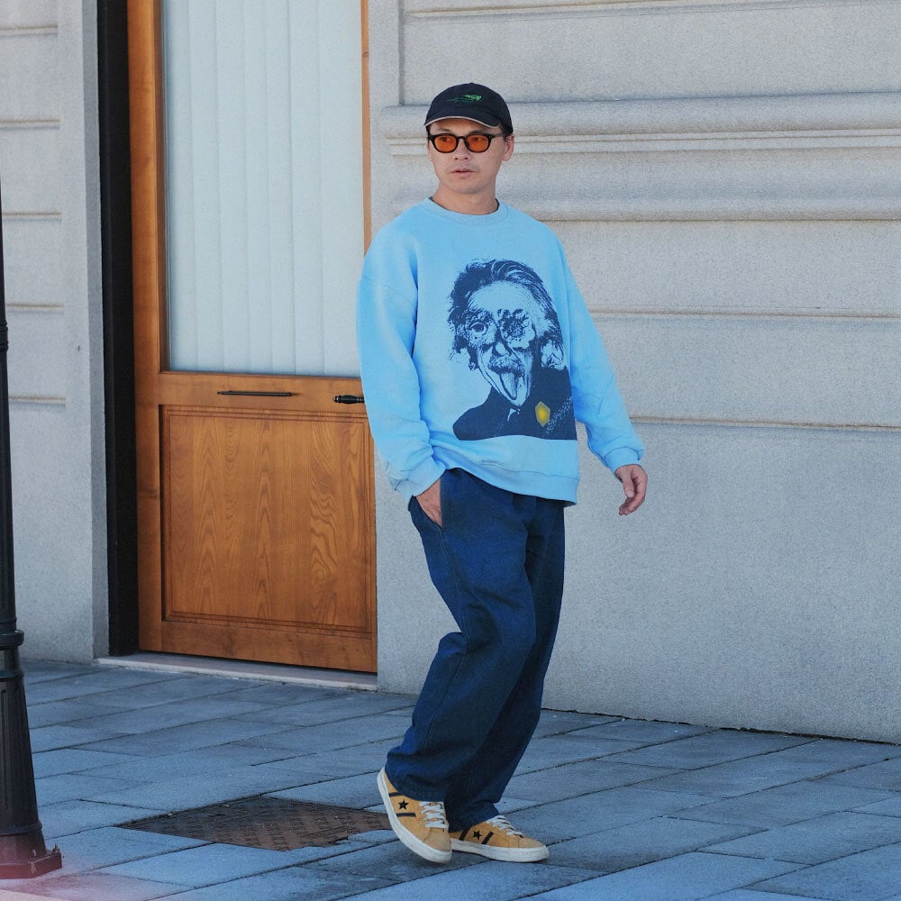 愛因斯坦印花大學TEE THE ALBERT SWEATSHIRT