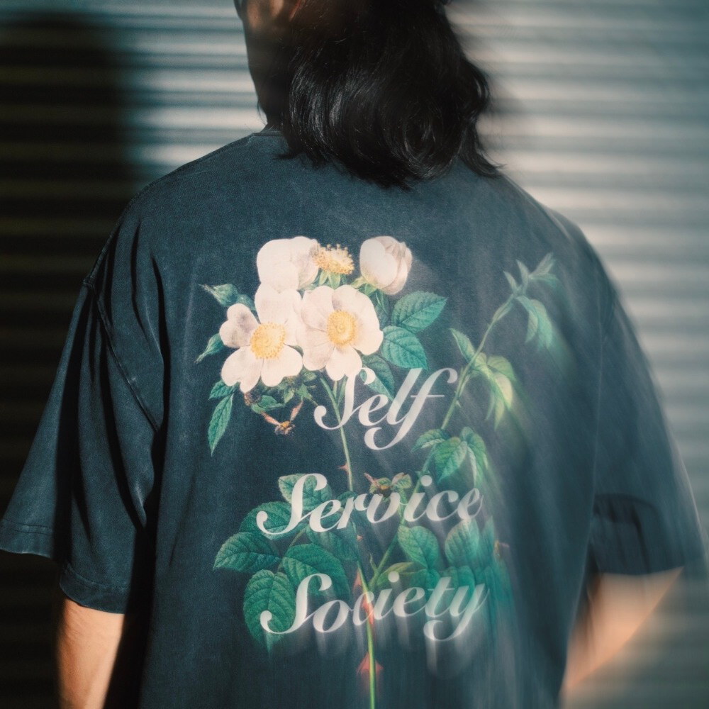 品牌花卉短Tee Brand Logo Flower Tee