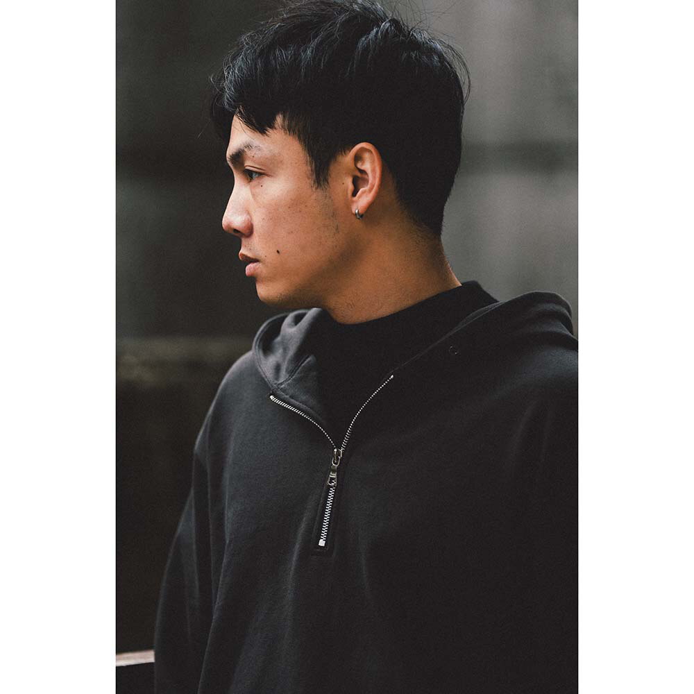 寬鬆短版連帽上衣 Half Zip Hoodie