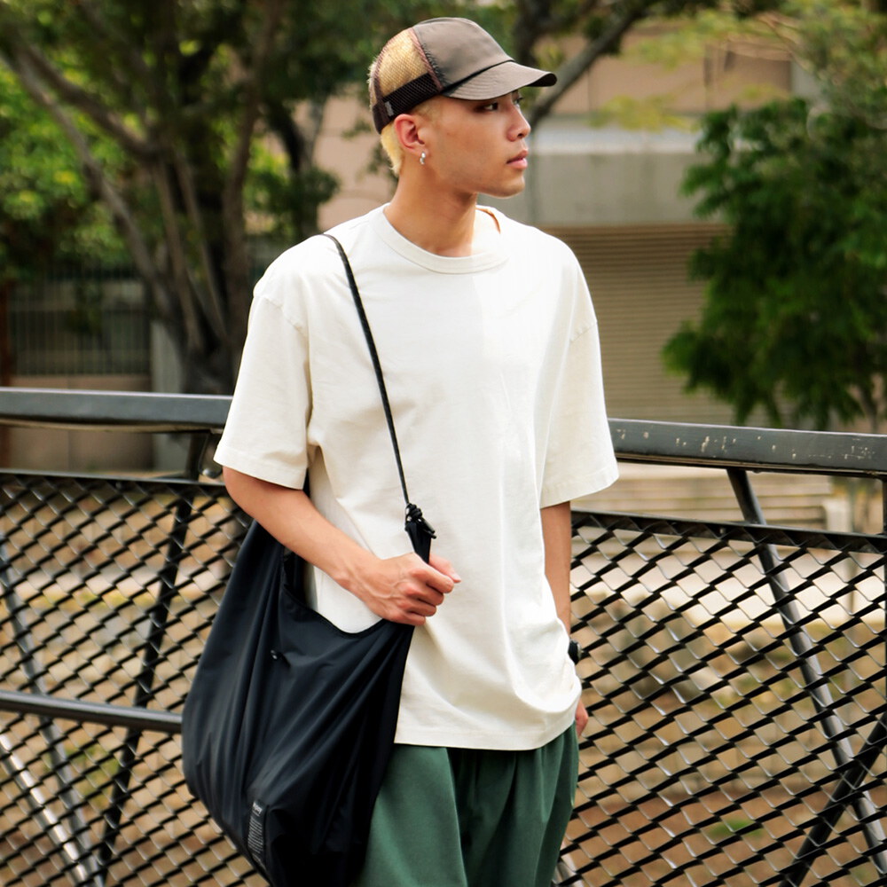 寬版刺繡水洗短TEE