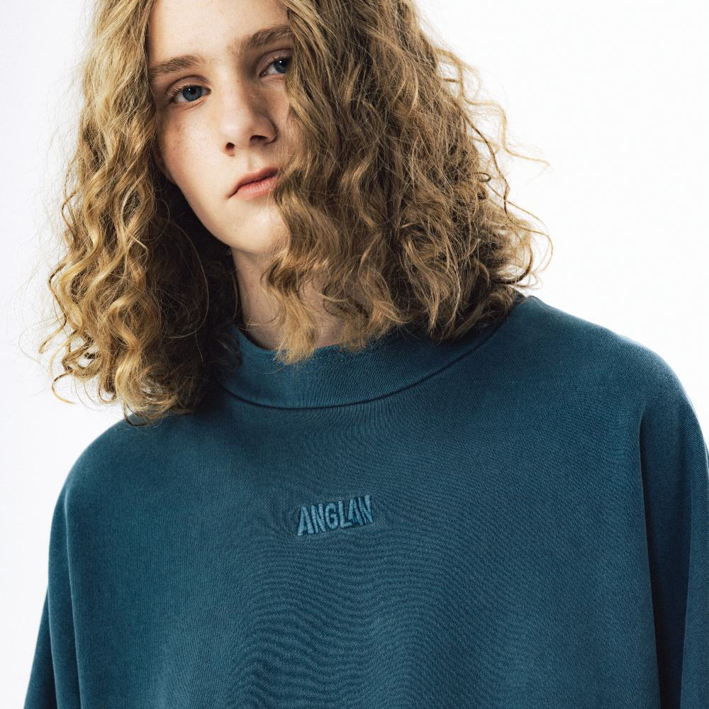 高領大學Tee Pigment High-Neck Sweat Shirt