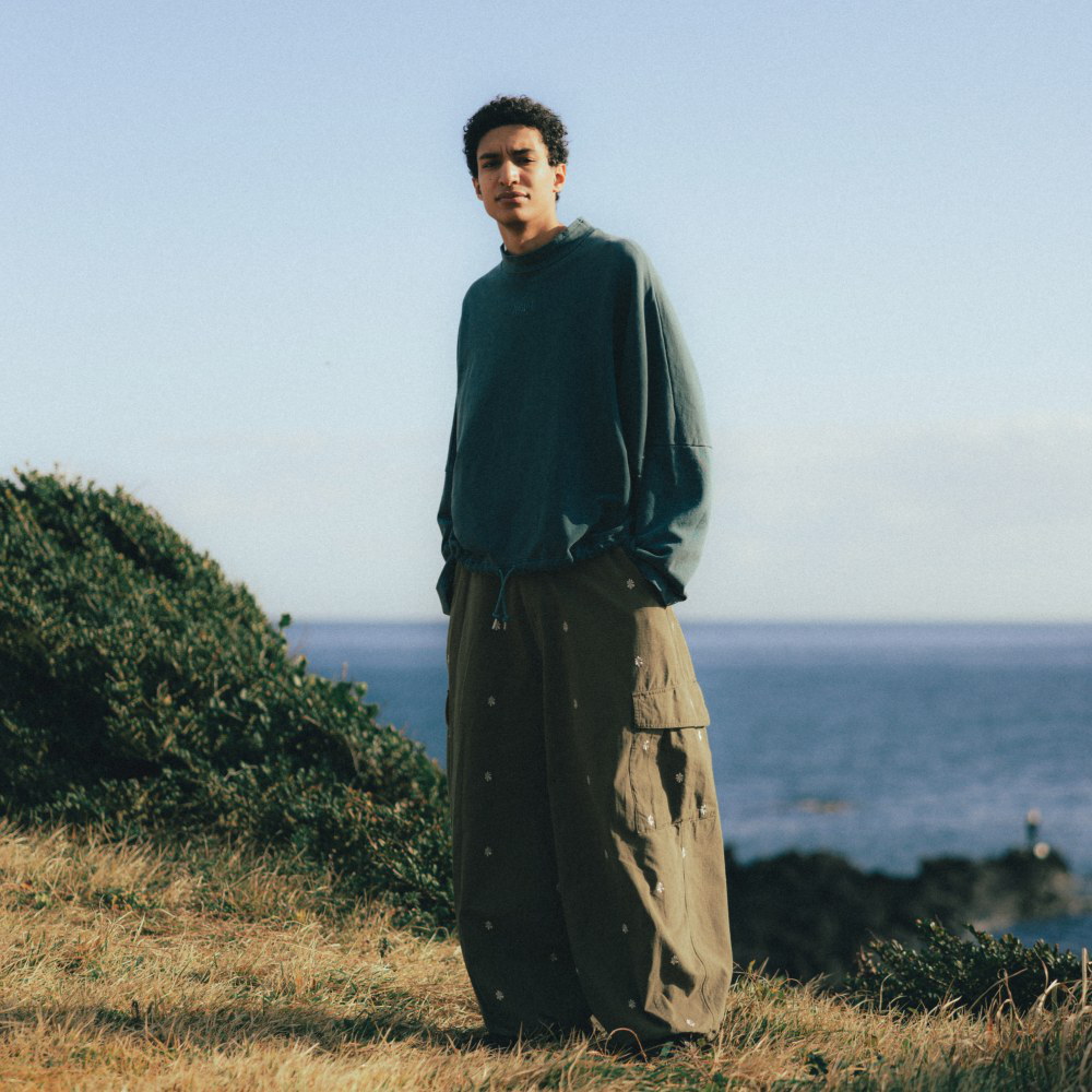 高領大學Tee Pigment High-Neck Sweat Shirt