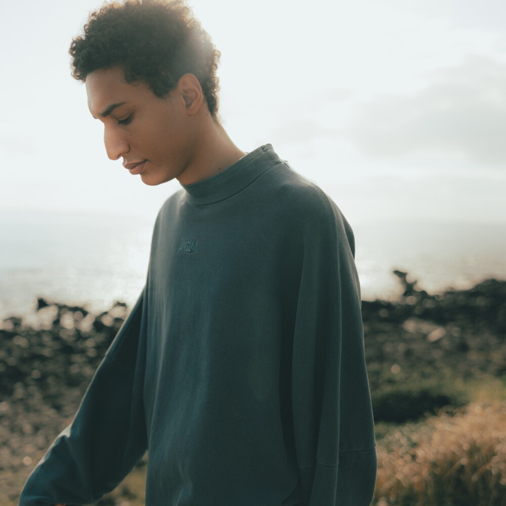 高領大學Tee Pigment High-Neck Sweat Shirt