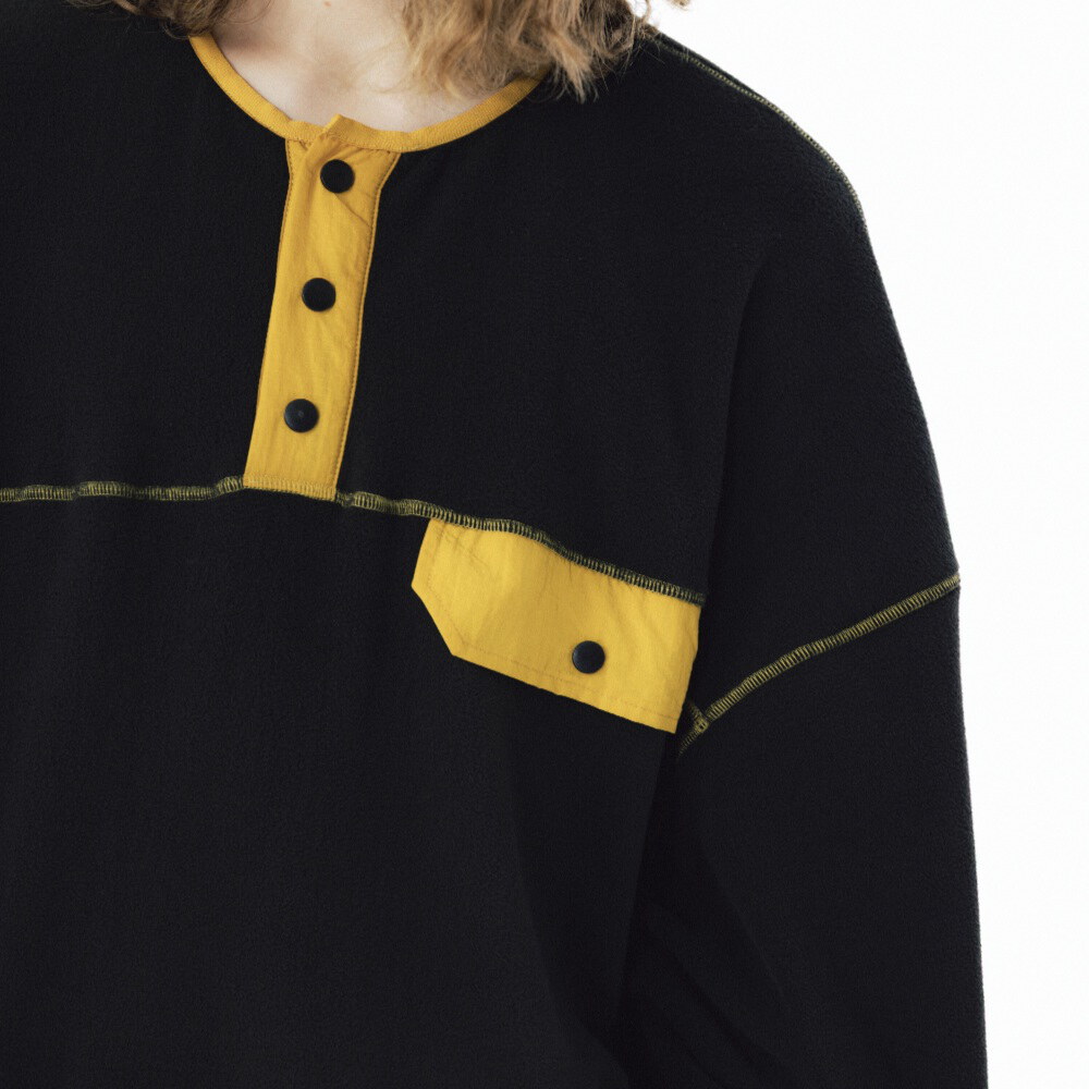 刷毛套頭上衣 Two-Tone Fleece Pullover