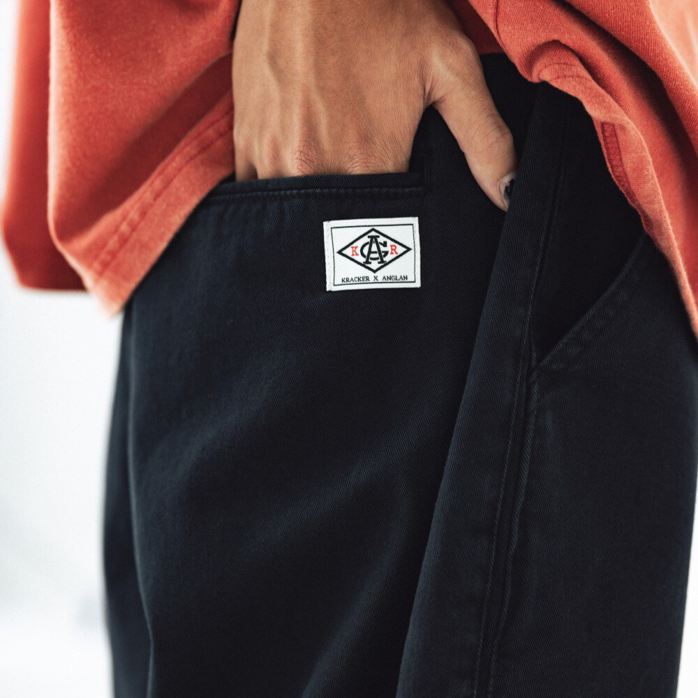 聯名寬鬆斜紋褲 Kracker House Side Line Chino Pants