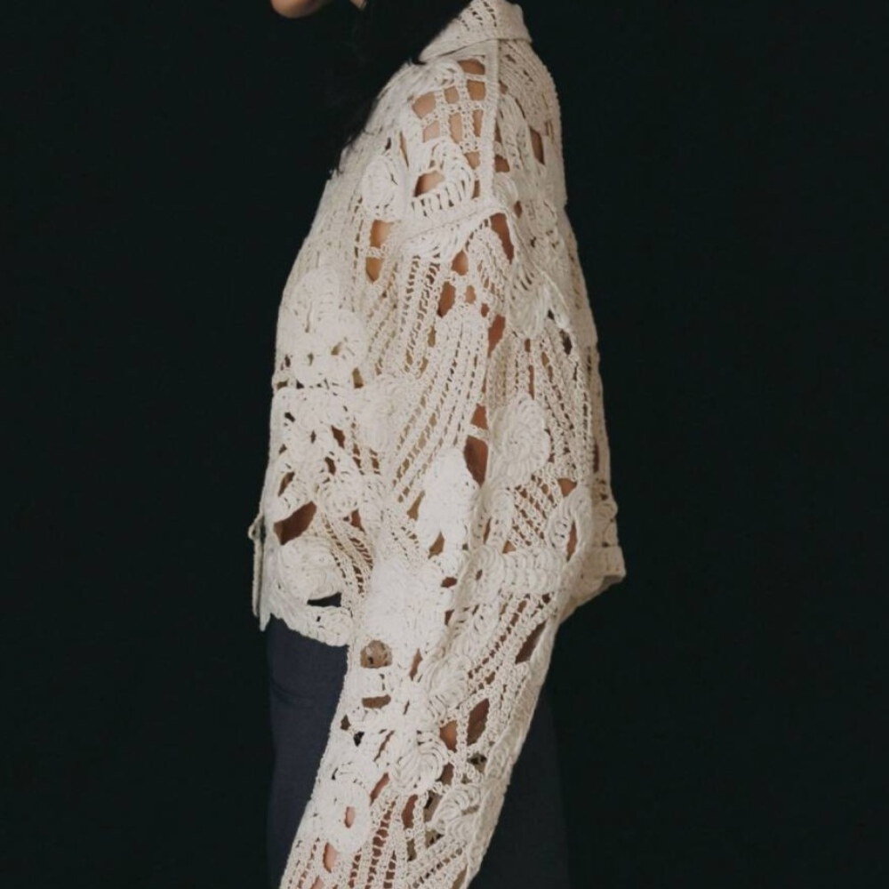 鏤空蕾絲襯衫 Embroidery Over Shirts