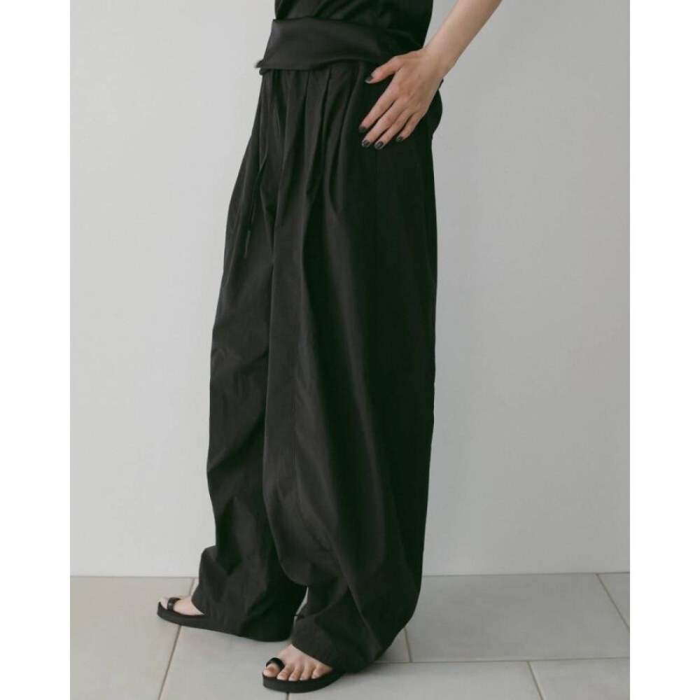 Volumetuck Cocoon Pants