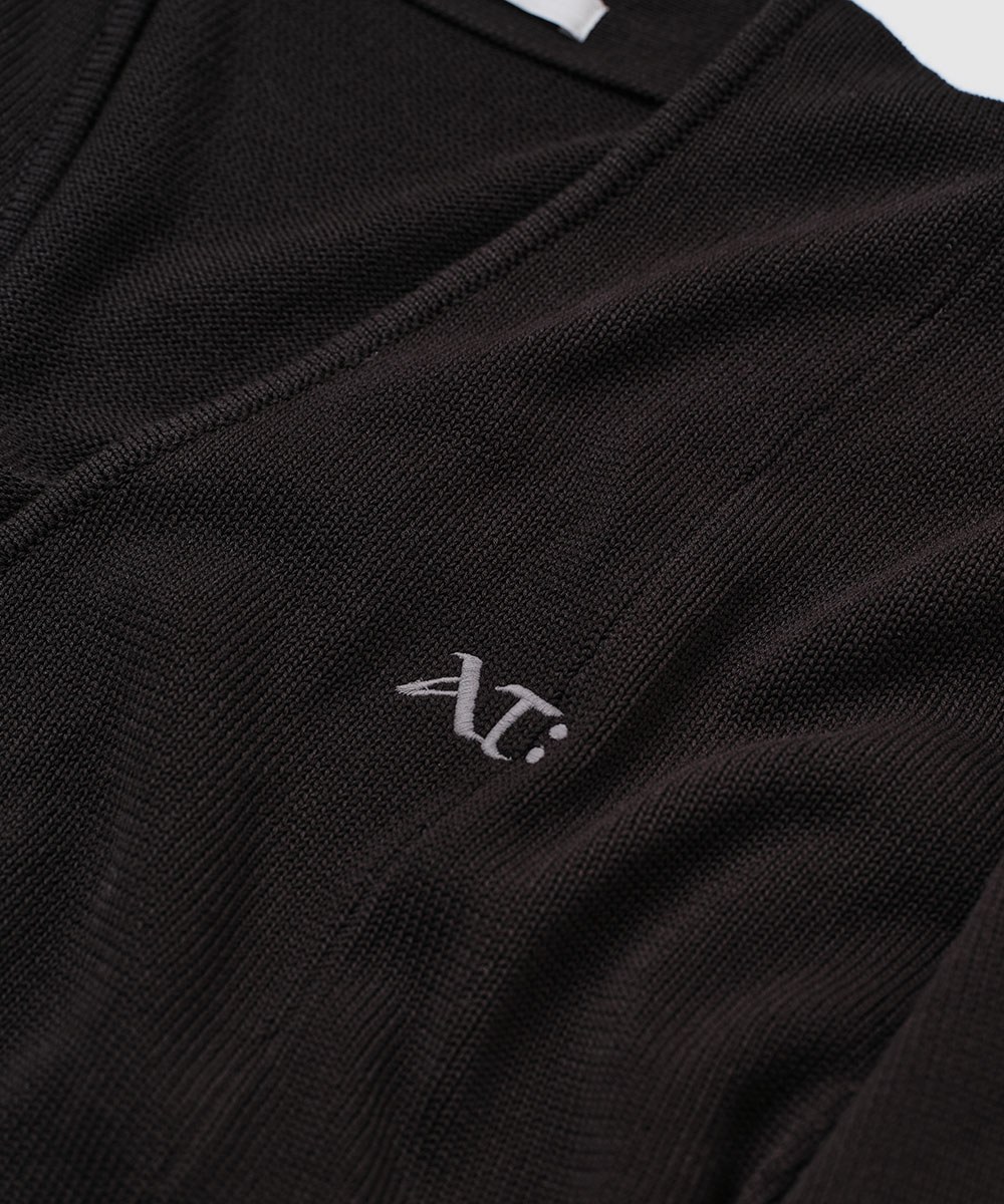 刺繡開襟針織衫 Embroidered Cardigan