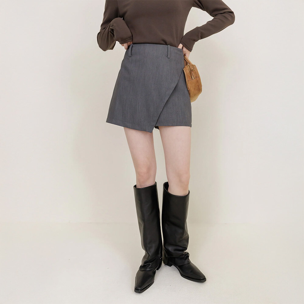 by Bello-美腿斜切短褲裙