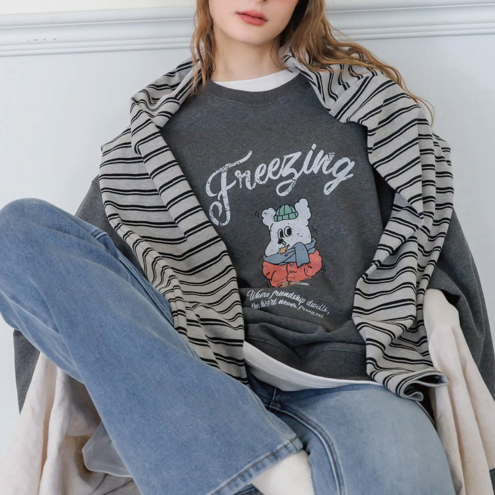 復古感寬鬆大學TEE