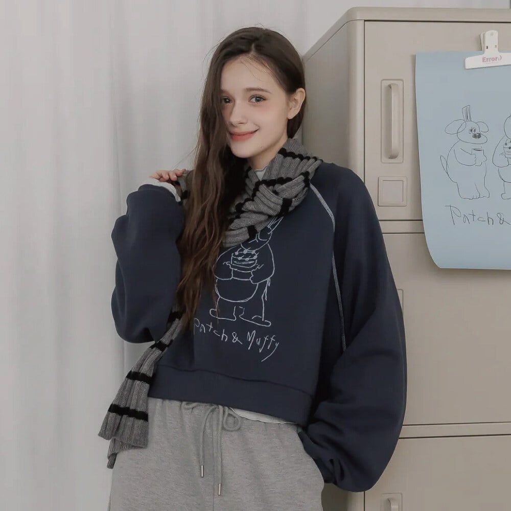 Puffy Bakery中短版拉克蘭袖大學T