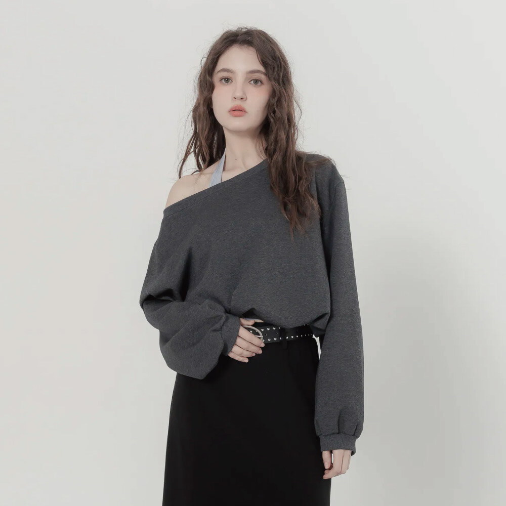 by Bello-雲感花苞斜肩大學TEE