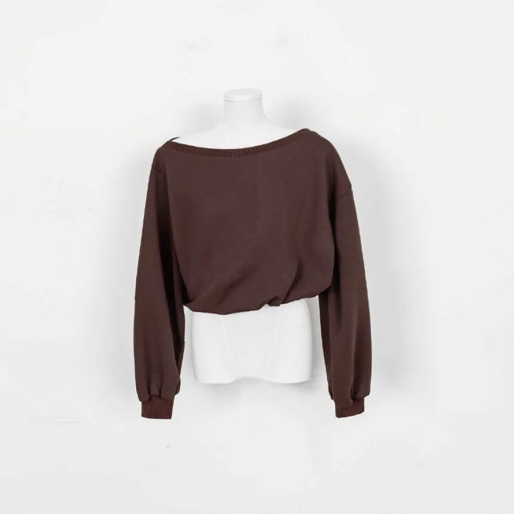 by Bello-雲感花苞斜肩大學TEE