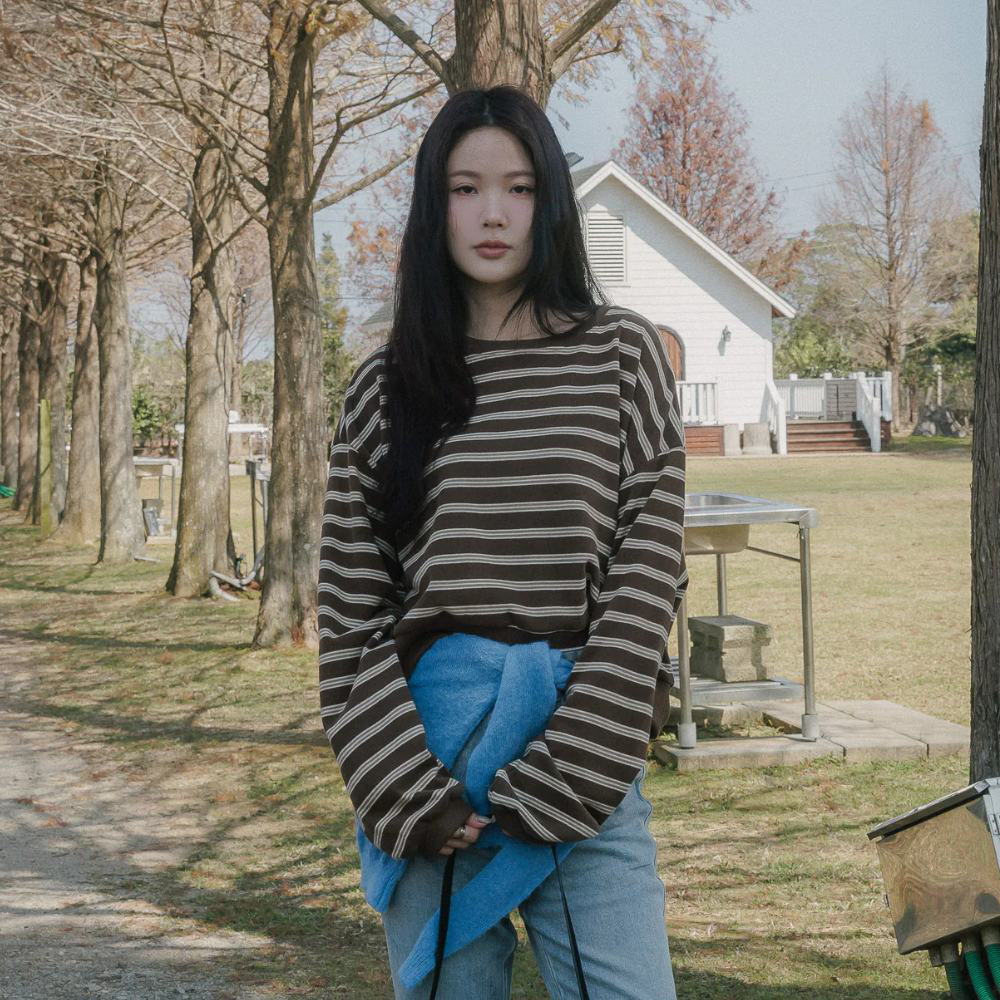 by Bello-OREO條紋圓領大學TEE