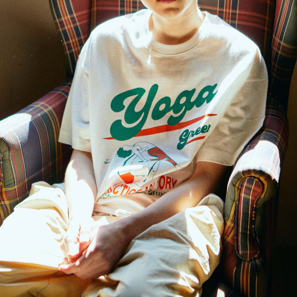 瑜珈印花短TEE 90S CLUB T YOGA