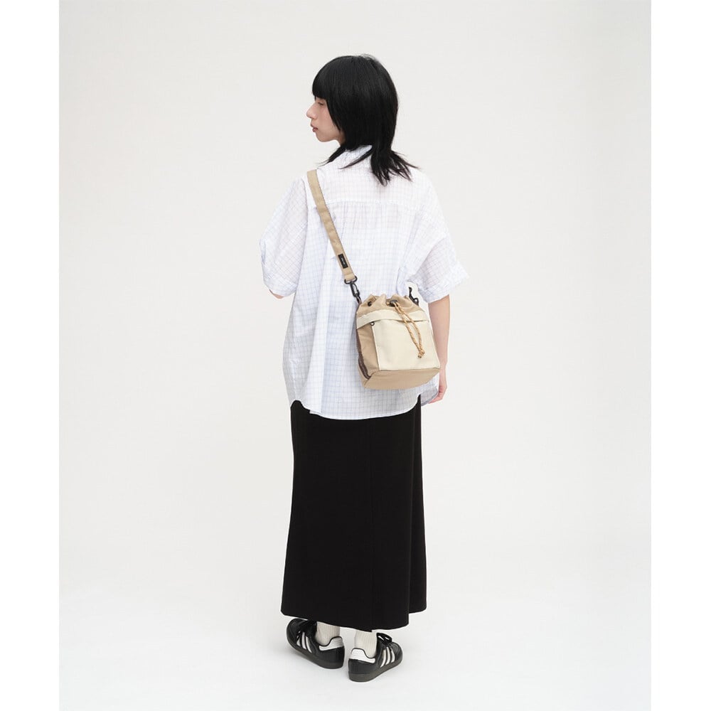 防潑水拼接水桶包 (中)