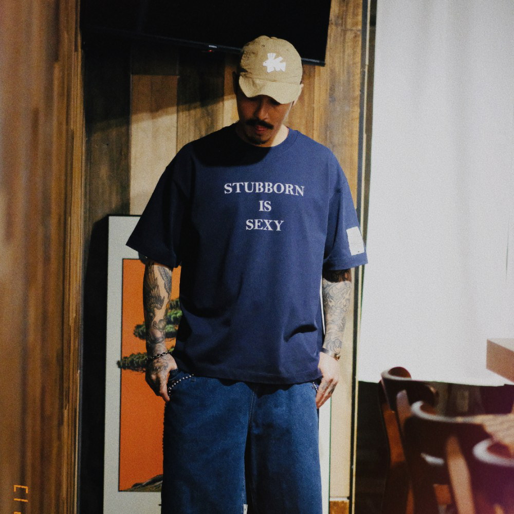 圖像短Tee Stubborn Is Sexy Tee