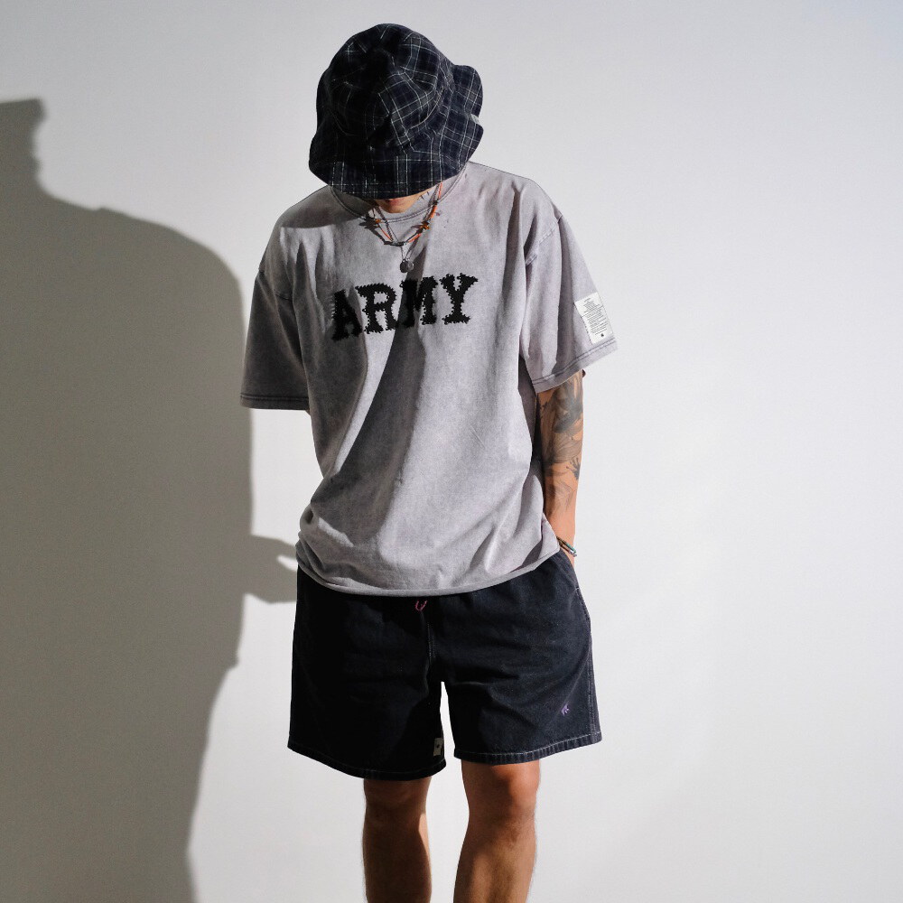 鉚釘LOGO短Tee The Studded Army Tee