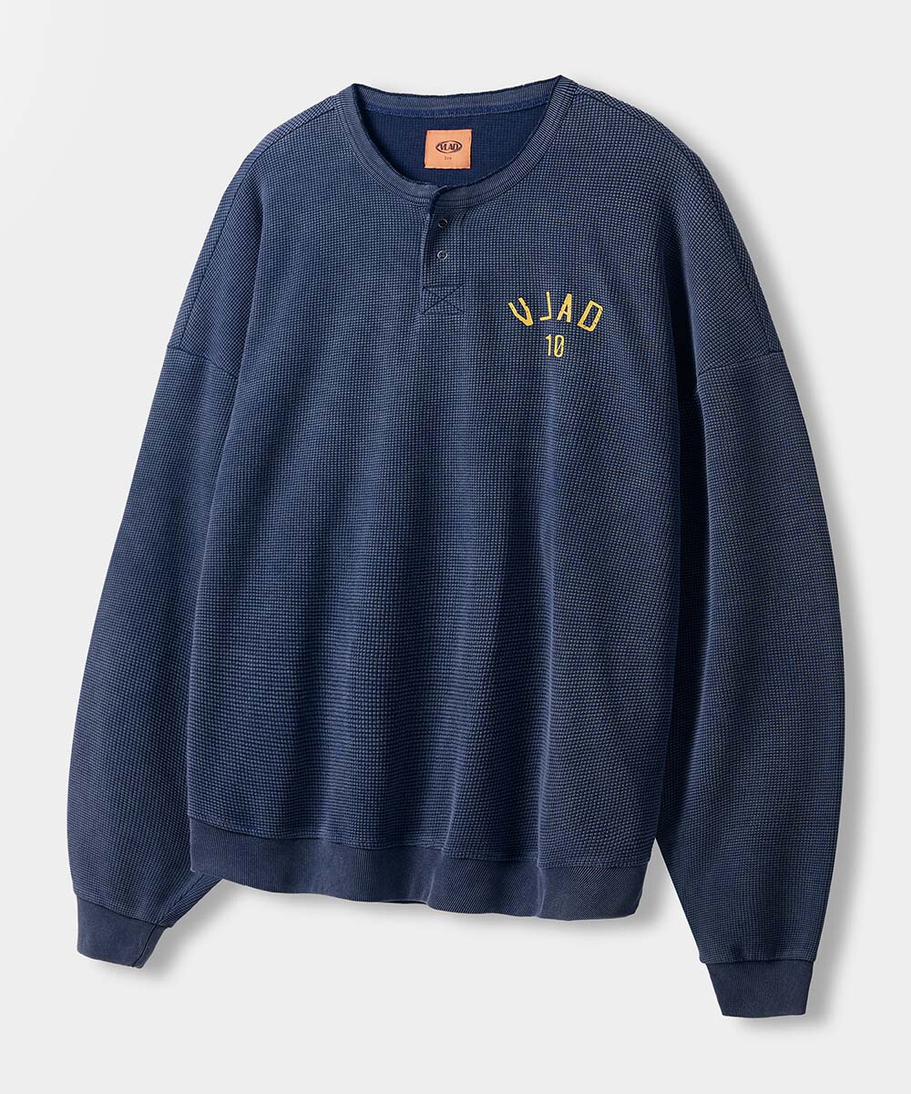 華夫格亨利領上衣 VLAD ARTWORK WAFFLE HENLEY NECK SWEATSHIRT