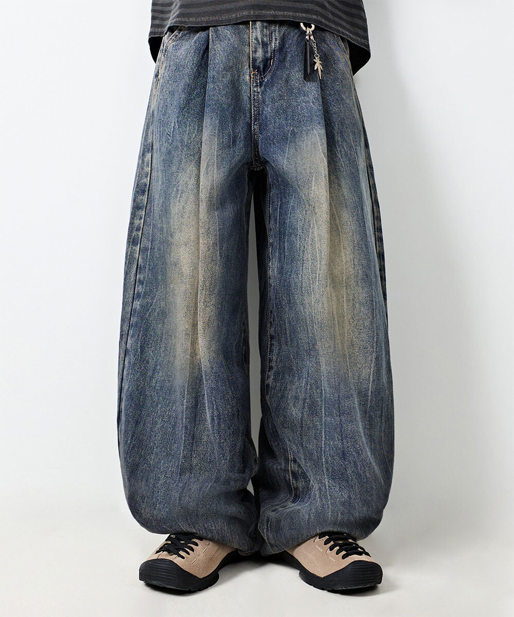 弧形水洗牛仔褲 ONE TUCK CURVED CREASE WASHING WIDE DENIM PANTS