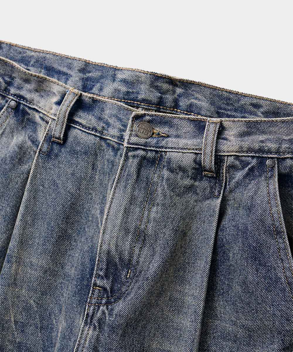 弧形水洗牛仔褲 ONE TUCK CURVED CREASE WASHING WIDE DENIM PANTS