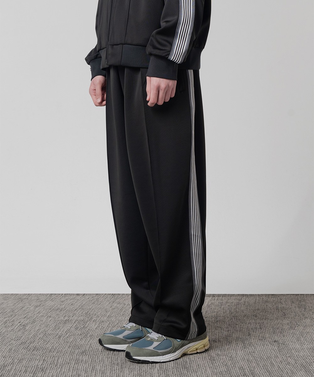 壓線運動長褲 PIN TUCK TRACK PANTS