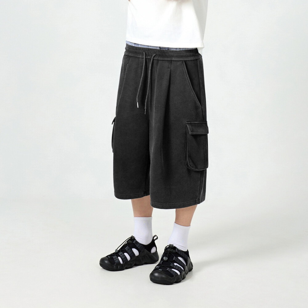 百慕達工裝短褲 ONE-TUCK BERMUDA CARGO SWEAT PANTS