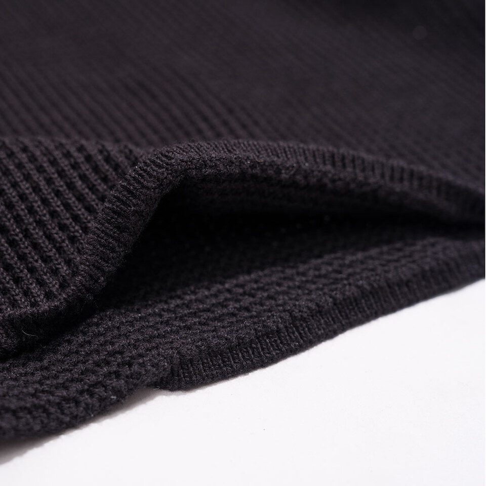 高領短版針織毛衣 Mid-Neck Knit Sweater