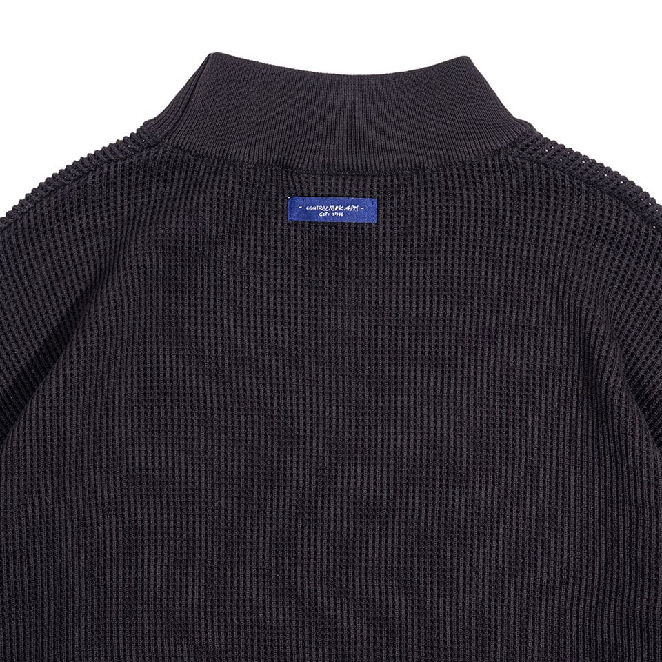 高領短版針織毛衣 Mid-Neck Knit Sweater