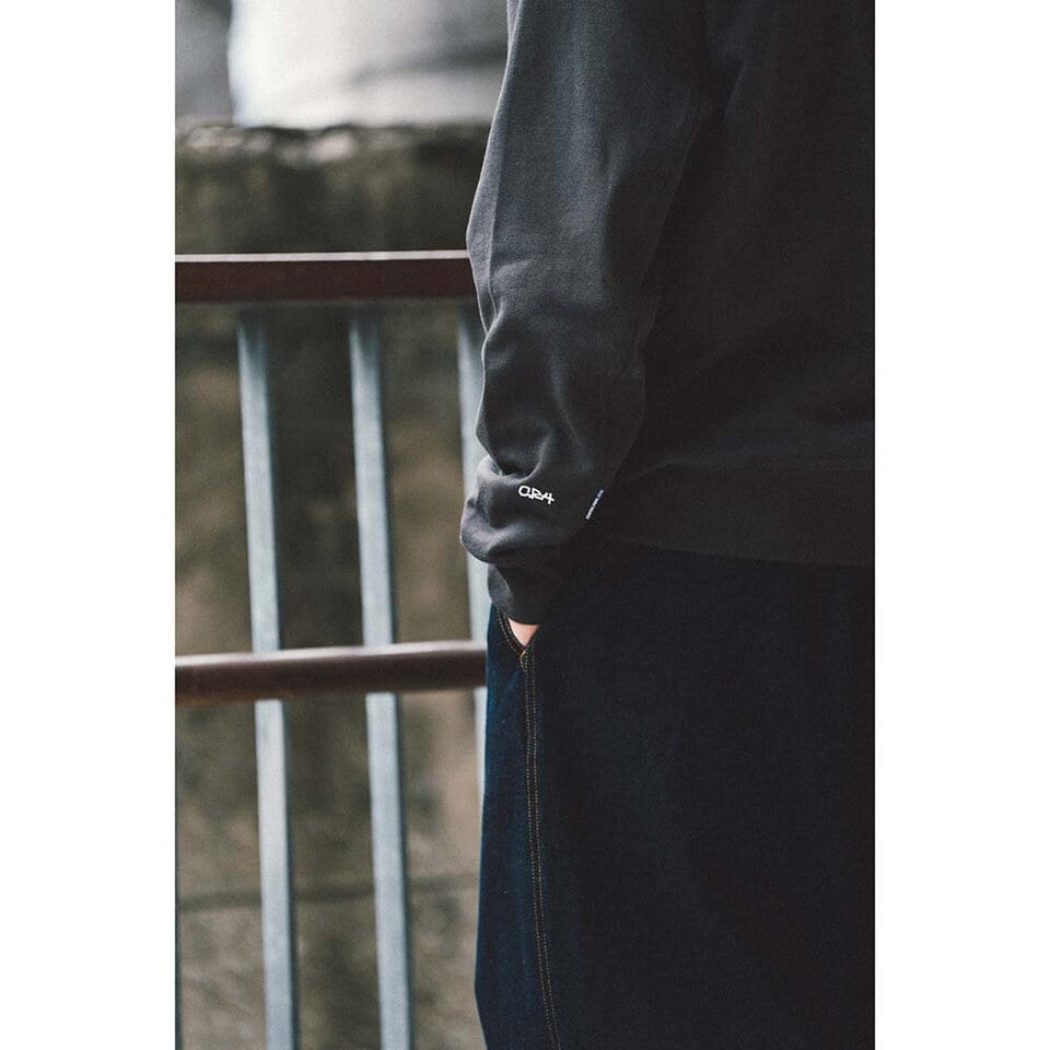 寬鬆短版連帽上衣 Half Zip Hoodie
