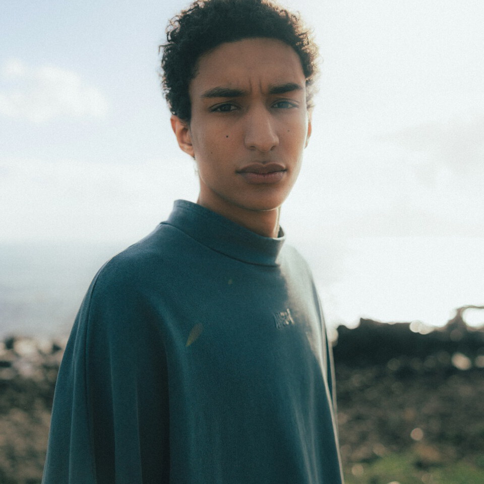 高領大學Tee Pigment High-Neck Sweat Shirt