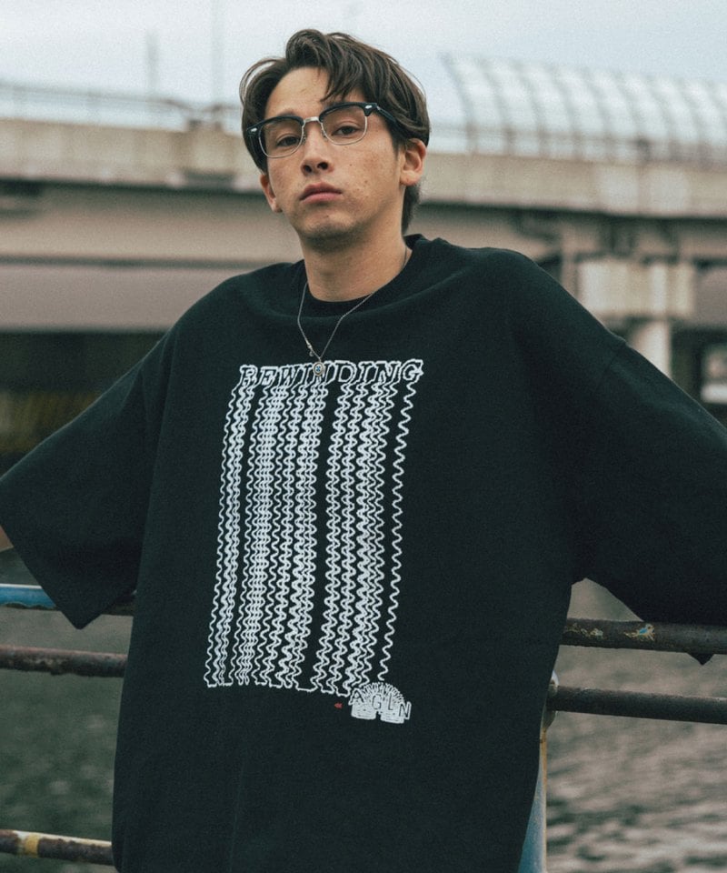 AGL0103-252 落肩圖像Tee Slinky Graphic Half Tee