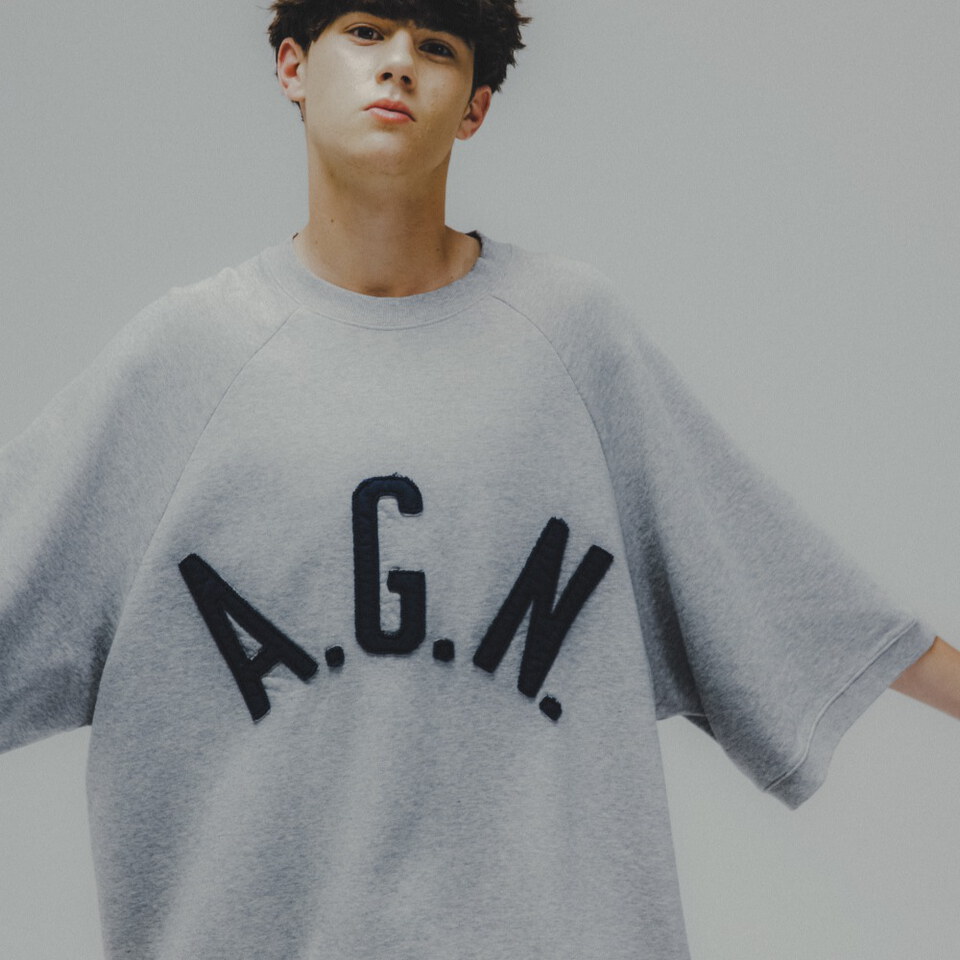 貼布短袖上衣 Applique Raglan Half Sweat Shirt