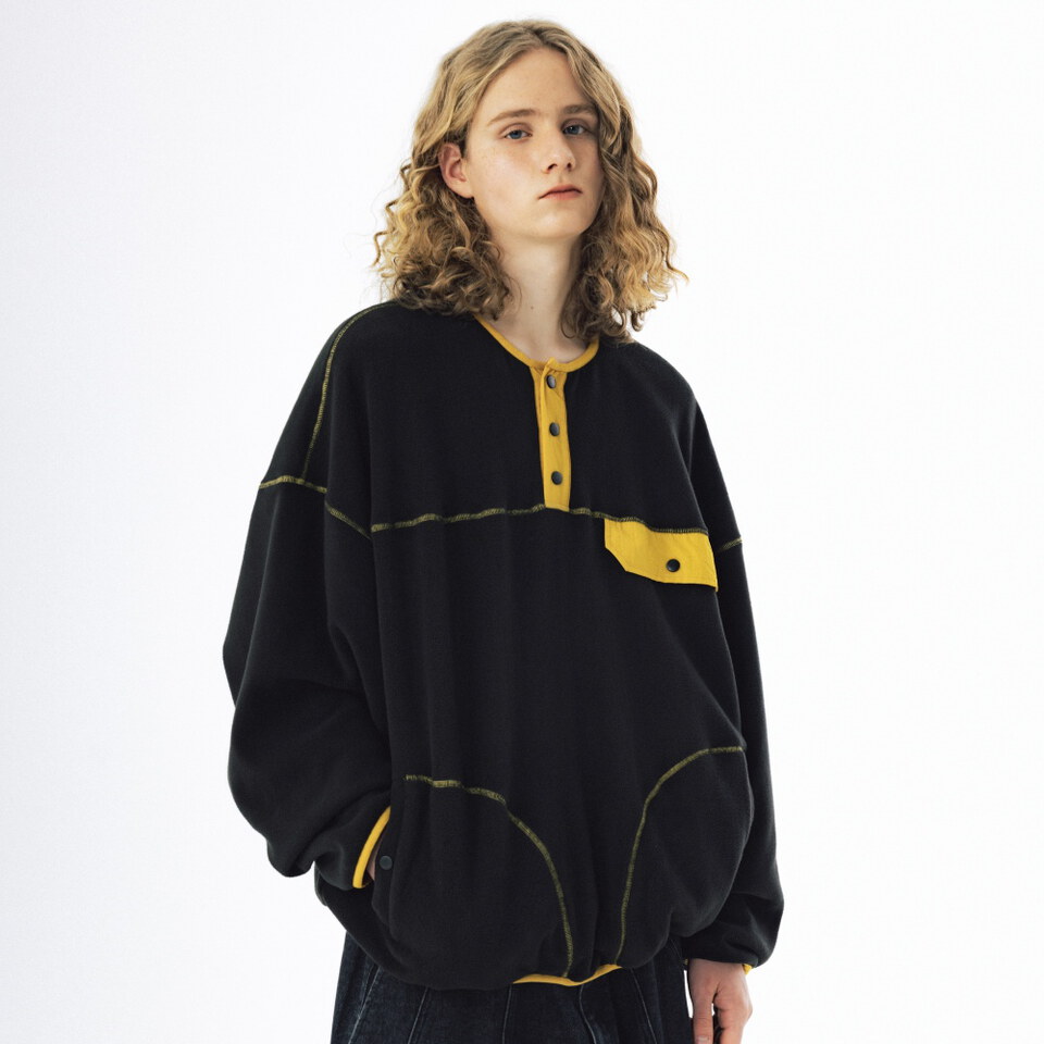 刷毛套頭上衣 Two-Tone Fleece Pullover