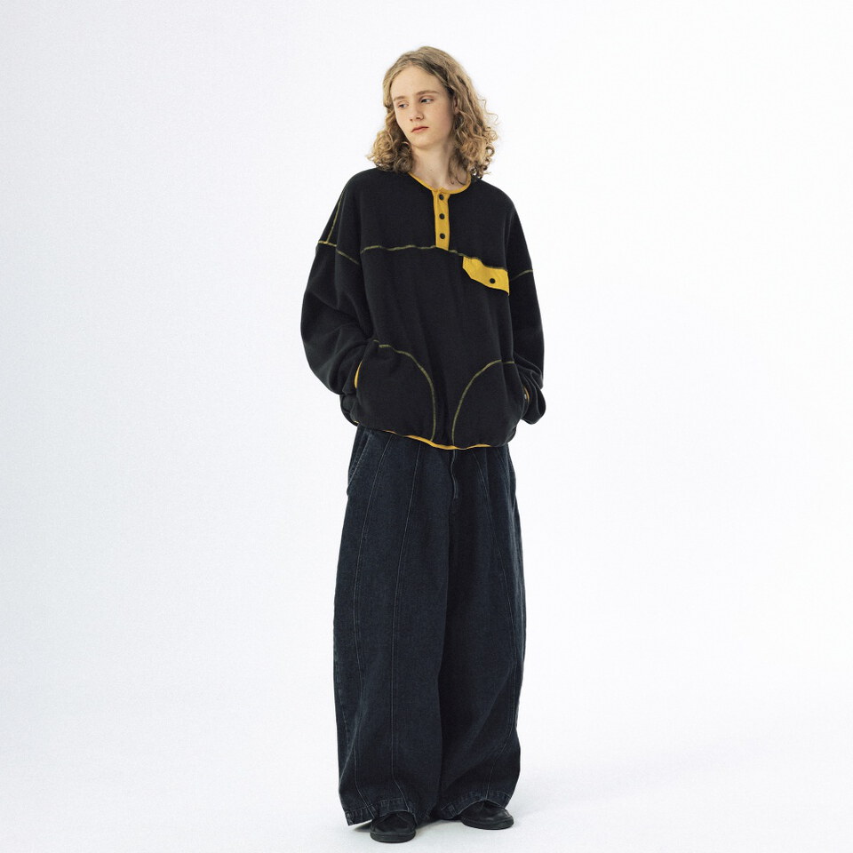 刷毛套頭上衣 Two-Tone Fleece Pullover