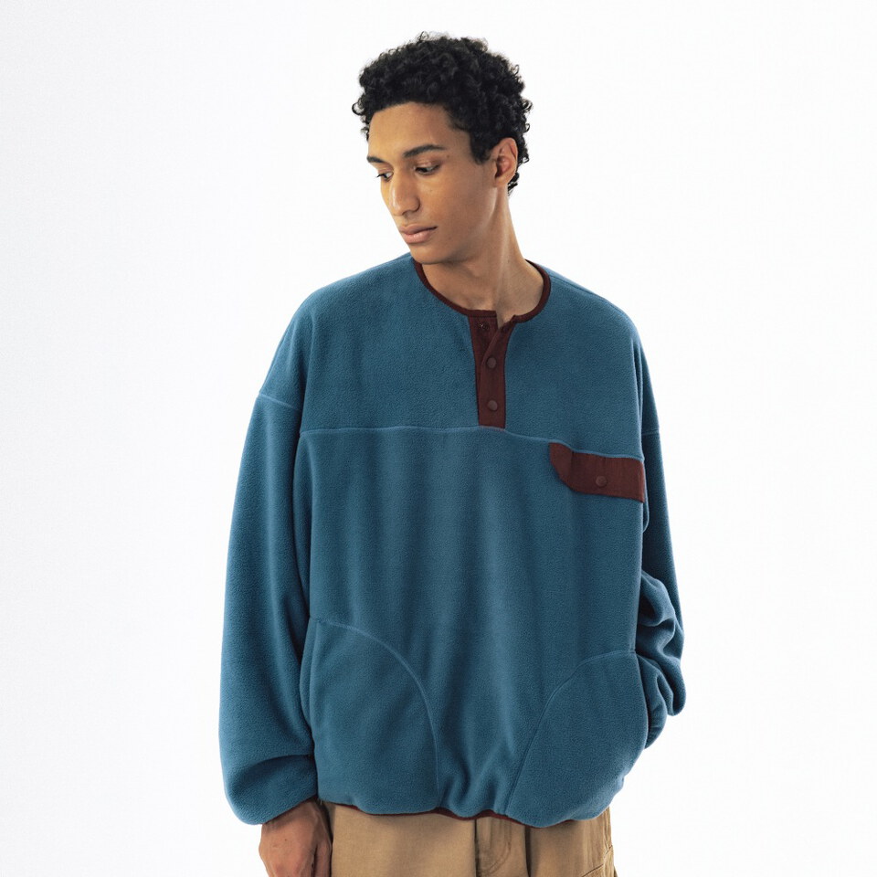 刷毛套頭上衣 Two-Tone Fleece Pullover