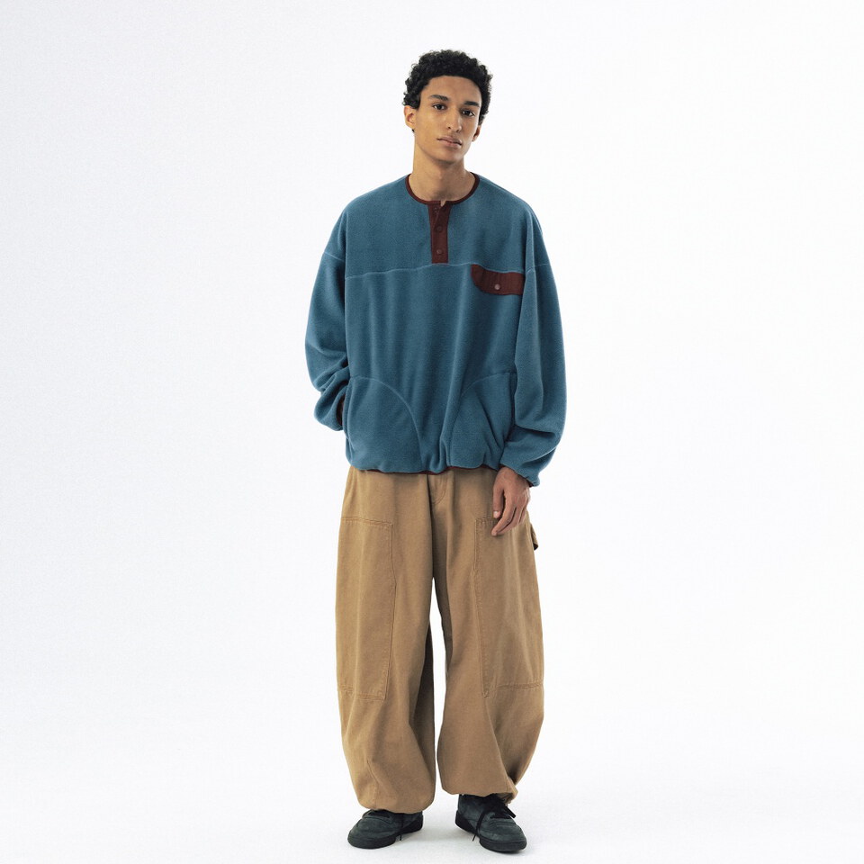 刷毛套頭上衣 Two-Tone Fleece Pullover