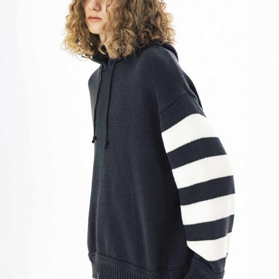 針織連帽上衣 Striped Knit Hoodie