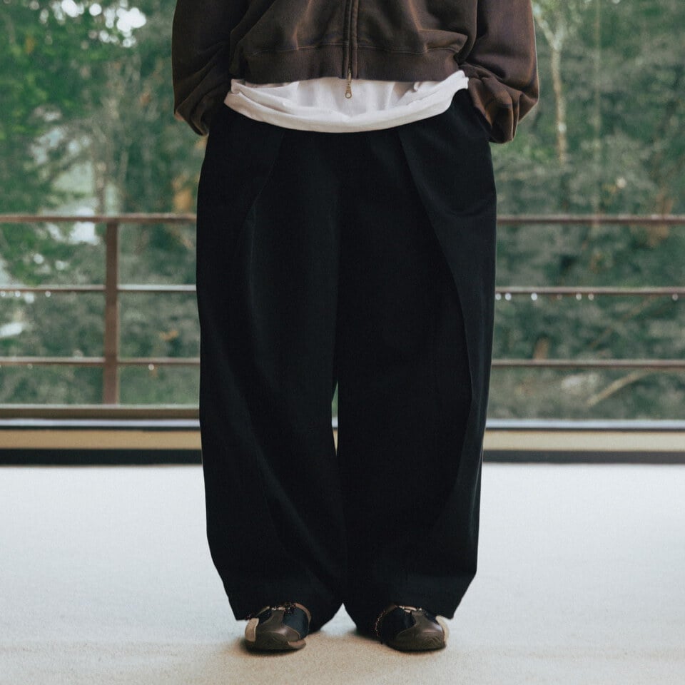 氣球褲 Deep Tuck Wide Chino Pants