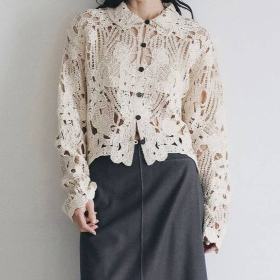 鏤空蕾絲襯衫 Embroidery Over Shirts
