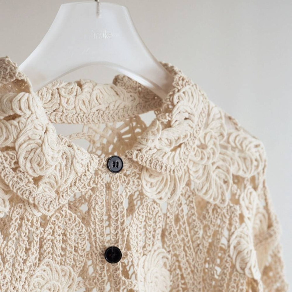 鏤空蕾絲襯衫 Embroidery Over Shirts