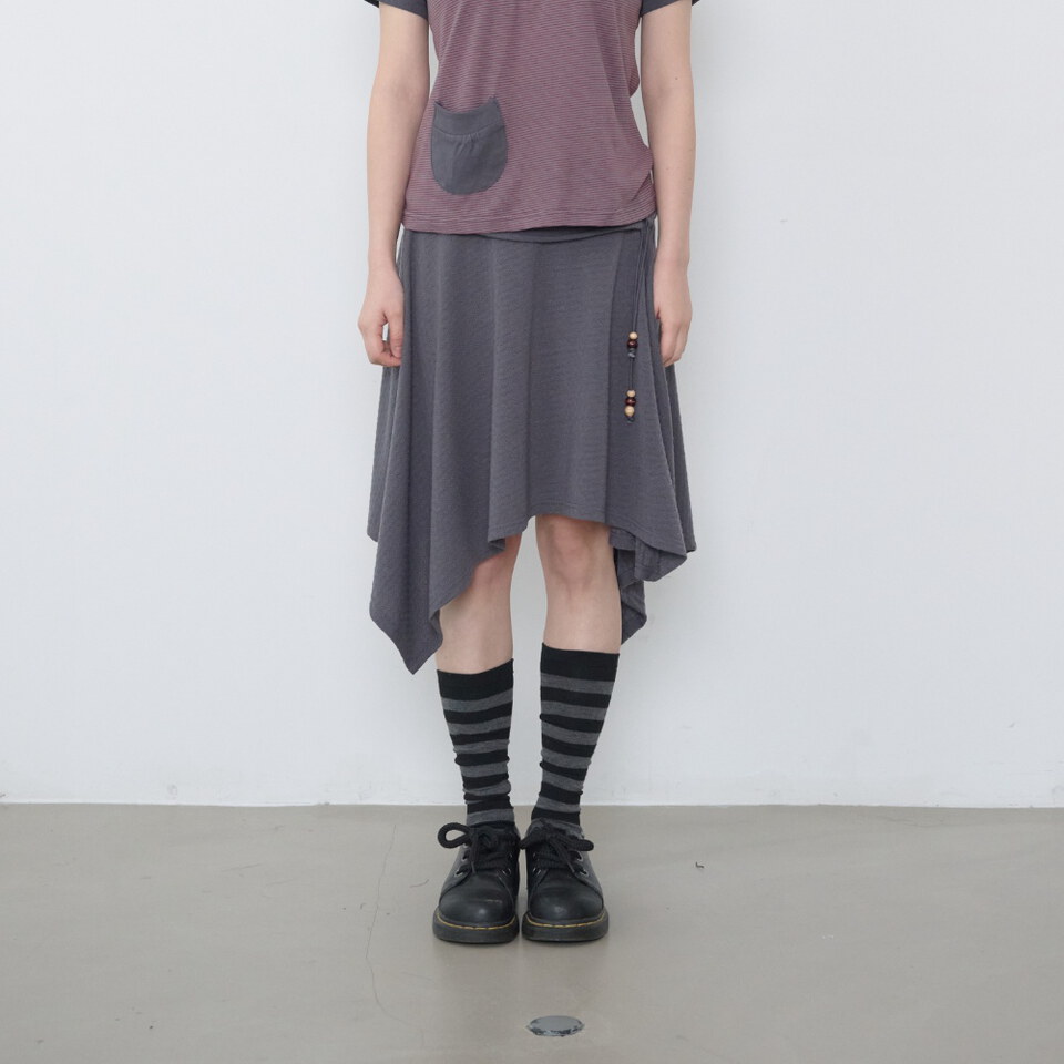 不對稱造型裙 Flared Unbalanced Skirt