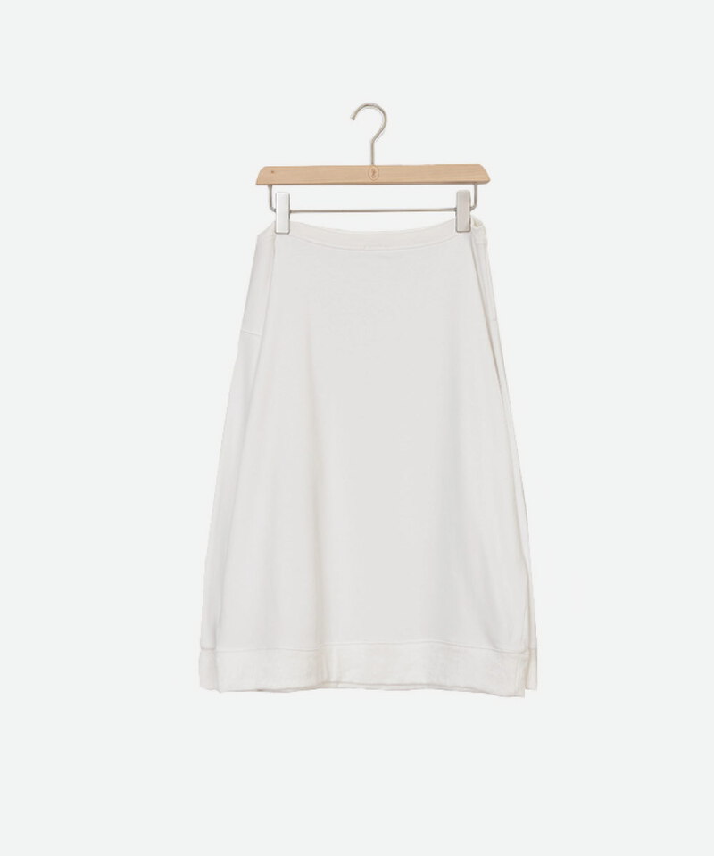 by Bello-寬鬆直角斜肩大學TEE