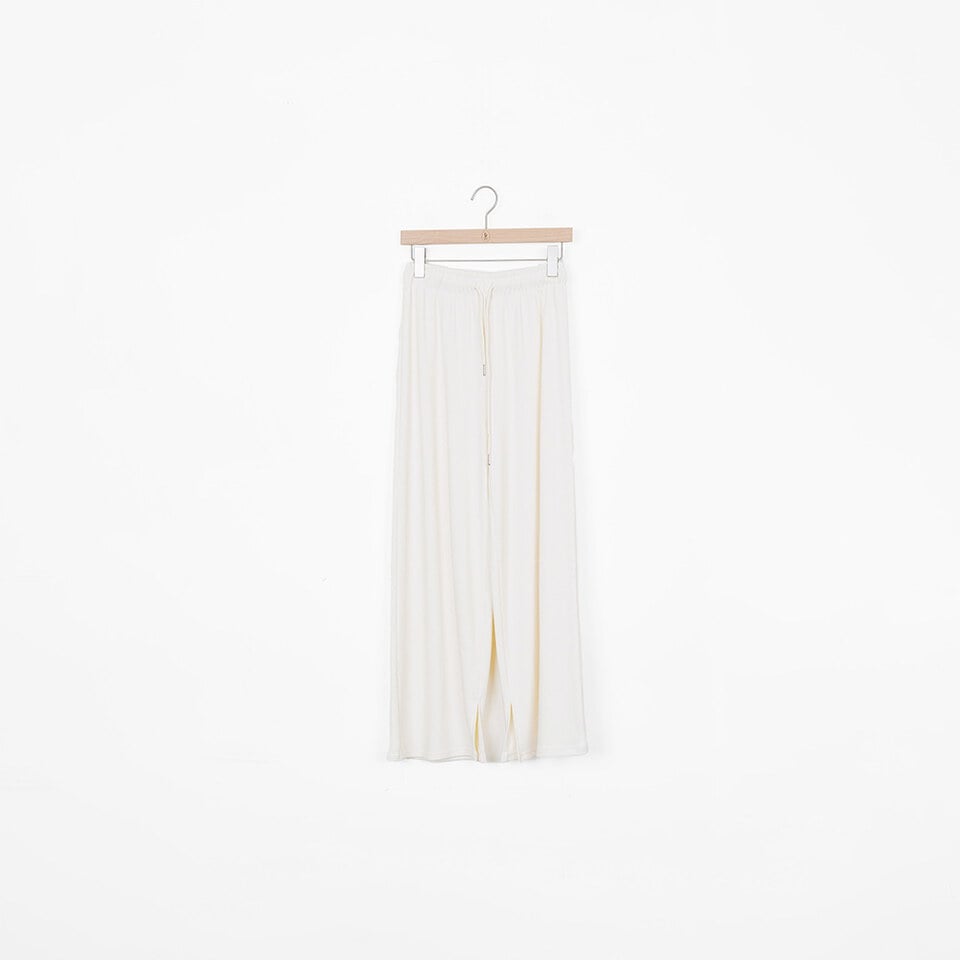 BLO9947-252 by Bello-藏肉側開衩針織褲