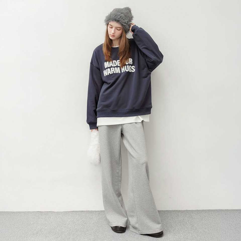 by Bello 毛巾繡抱抱大學TEE