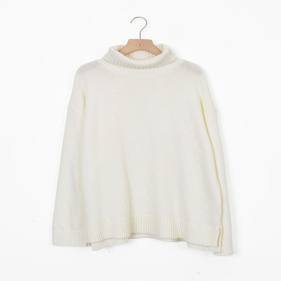 by Bello 混羊羔毛寬鬆高領毛衣