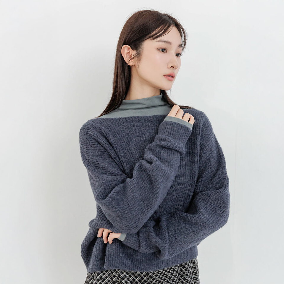 by BB 霧面色調雙面穿針織罩衫