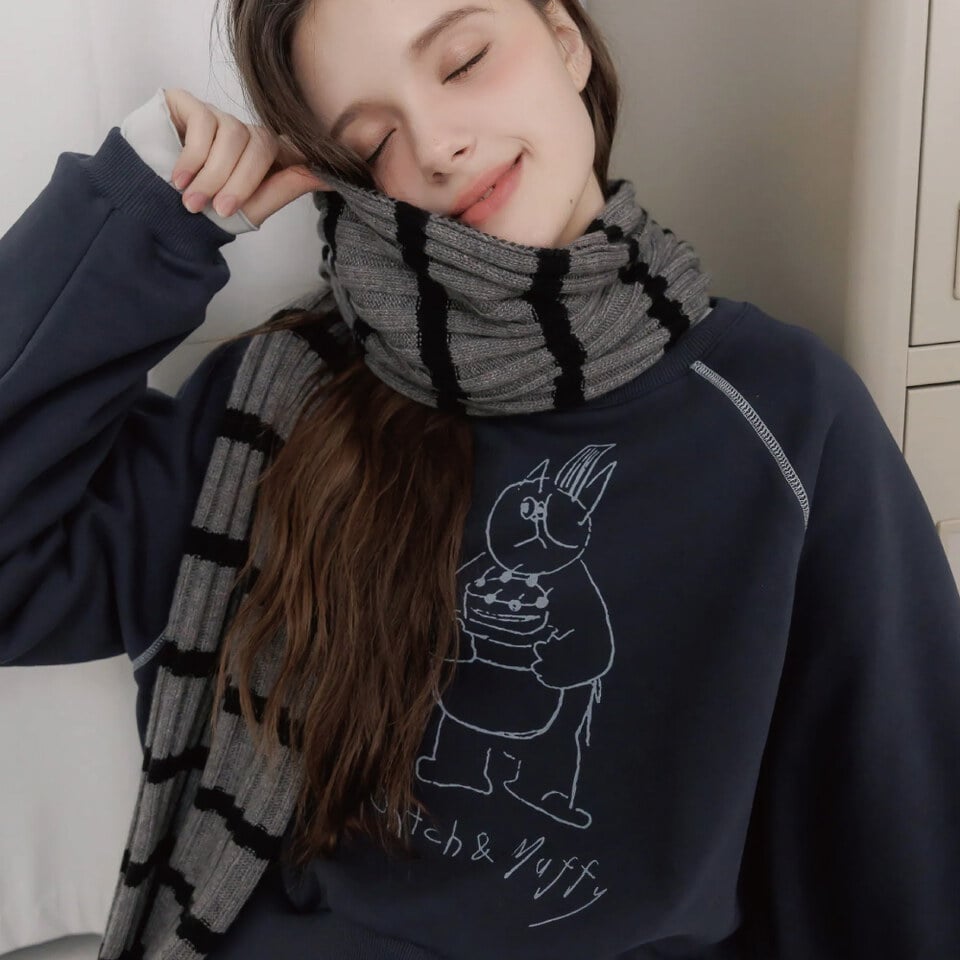 Puffy Bakery中短版拉克蘭袖大學T