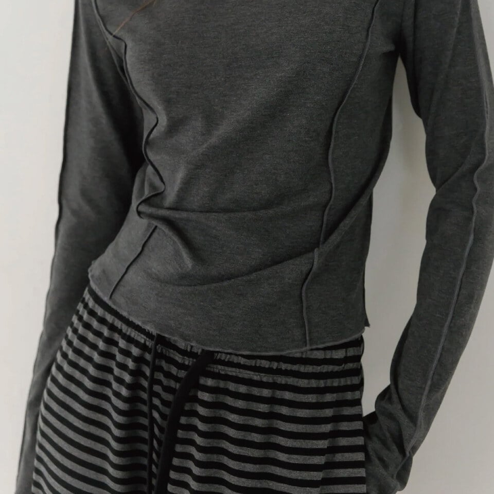 車線木耳邊內搭衣