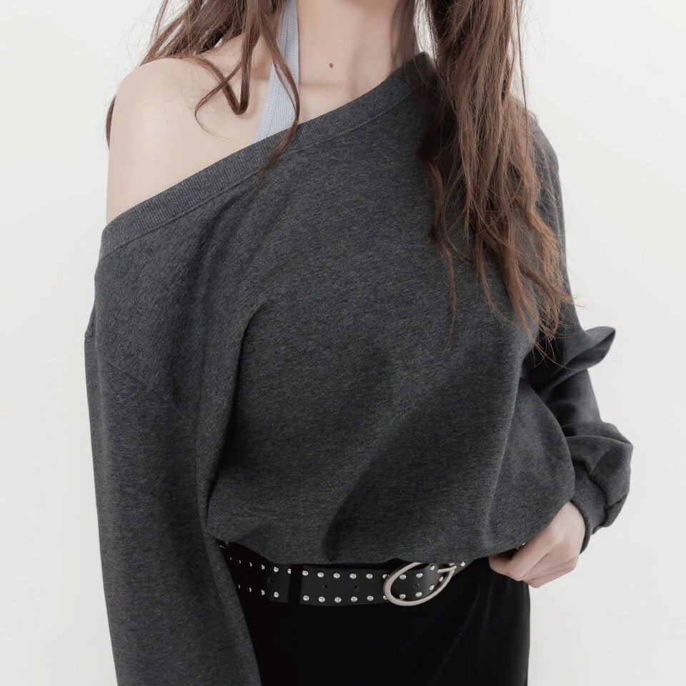 by Bello-雲感花苞斜肩大學TEE